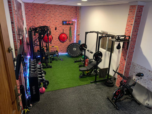 ¿Un gimnasio profesional en casa? Te explicamos como montarlo en 3 fases.